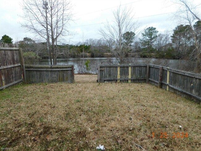 Foto del edificio - 3 br, 2 bath House - 1430 Dighton Ct