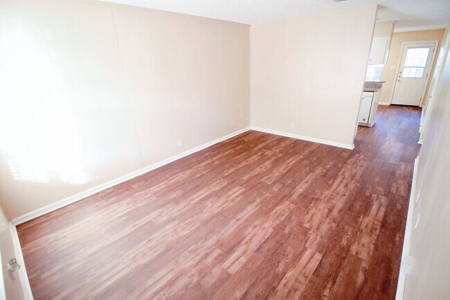 Foto del edificio - Embrace Austin Living at Its Finest: Your ...