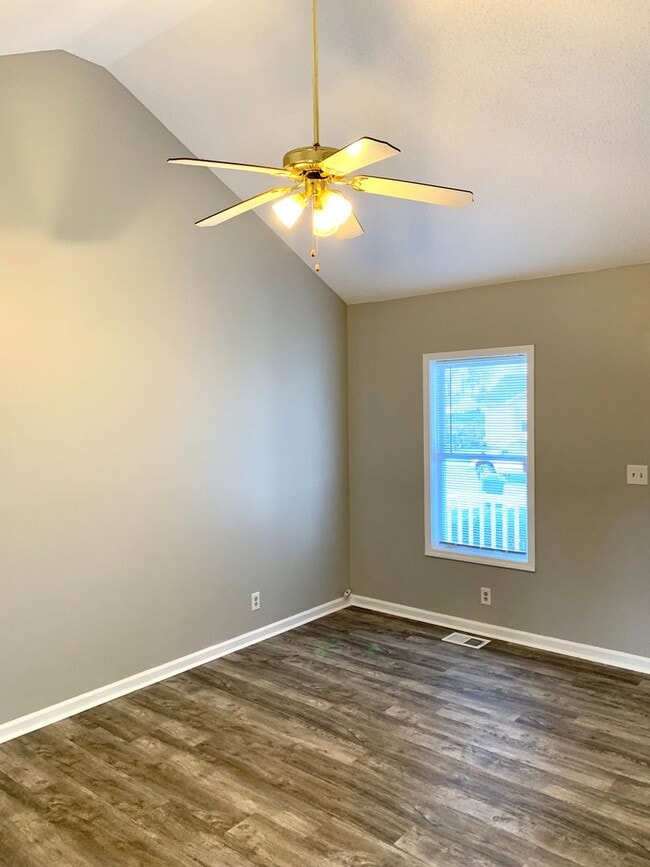 Building Photo - 1936 Timberline Cir