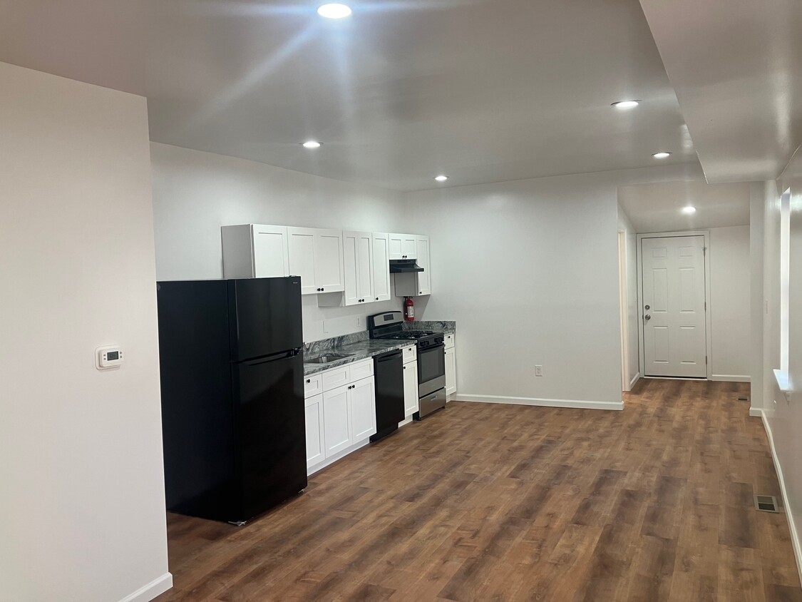 Foto principal - 564 Berkley St