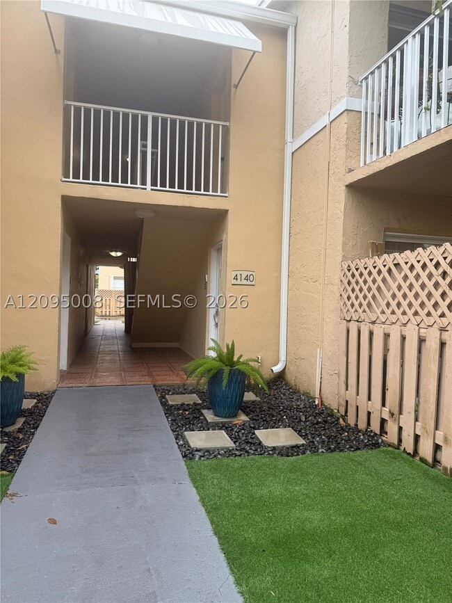 Building Photo - 4140 NW 79th Ave