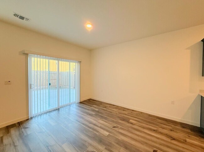 Building Photo - 4735 Sami Jo Dr