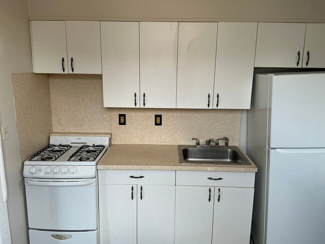 Foto del edificio - 428-434 W Grand Ave