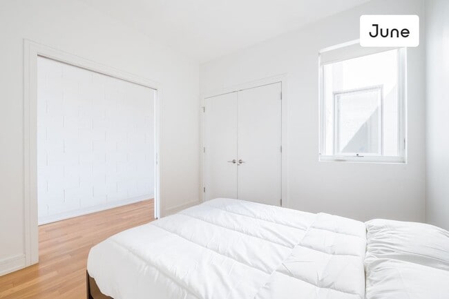Building Photo - ROOM ONLY in 4-bed/2.0-bath Home