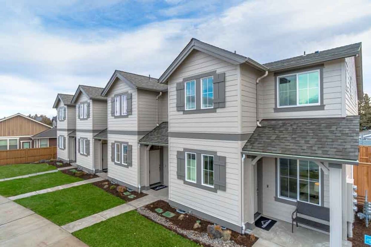 Primary Photo - Purcell Landing Townhome close to hospital