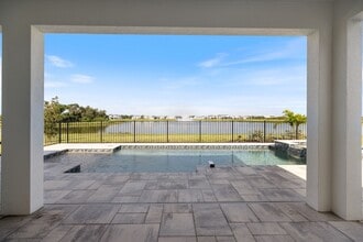 Building Photo - 2609 Waterfront Cir