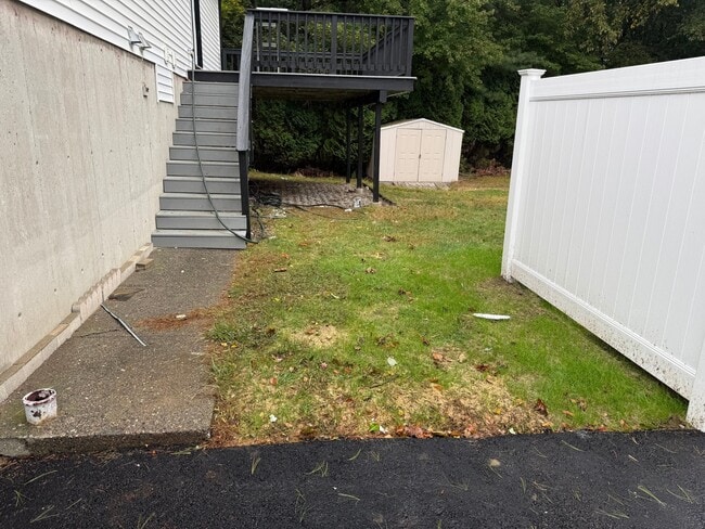 Building Photo - 44 Topsfield Cir