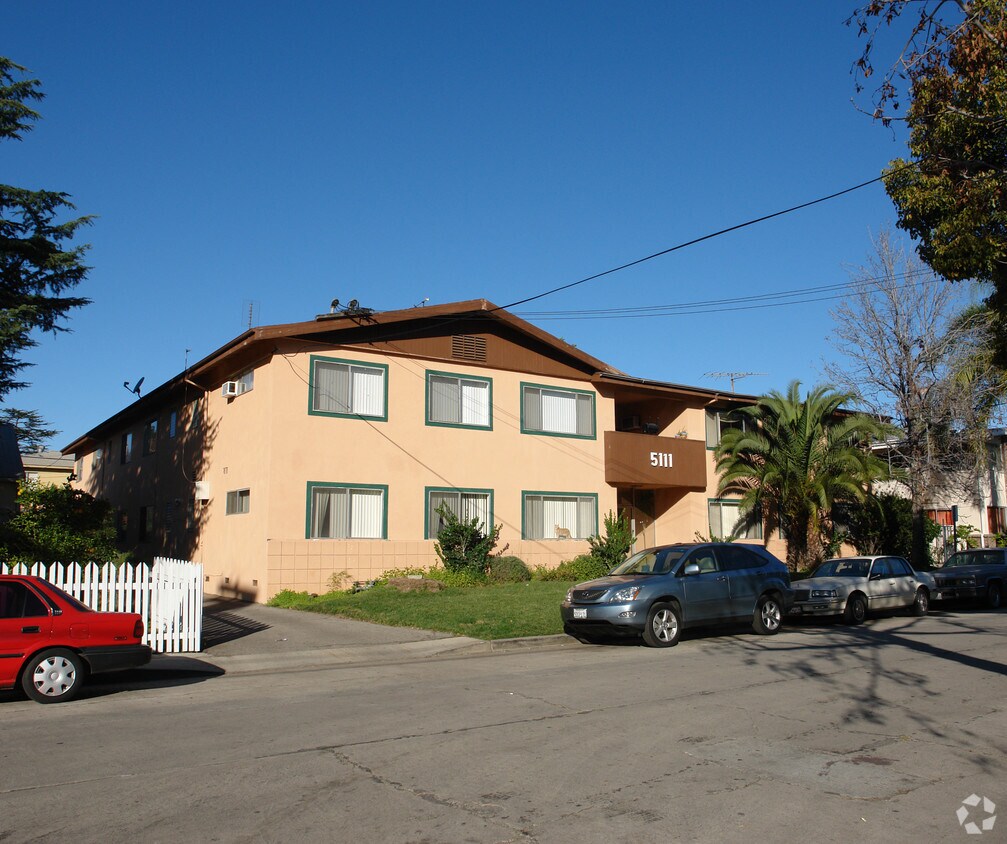 Foto del edificio - 5111 Denny Ave