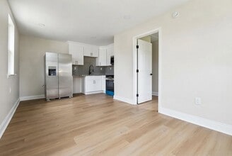Building Photo - 617 Transcontinental Dr
