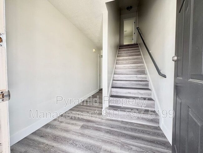 Photo - 3183 S 945 E House