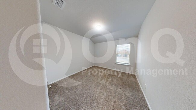 Foto del edificio - 2321 Denmark Ln