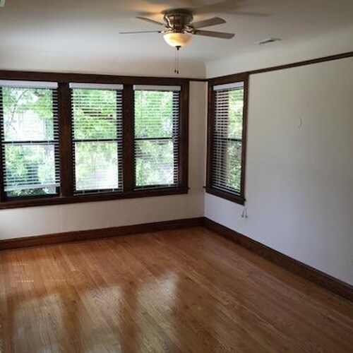 Building Photo - 1101 N Mozart St