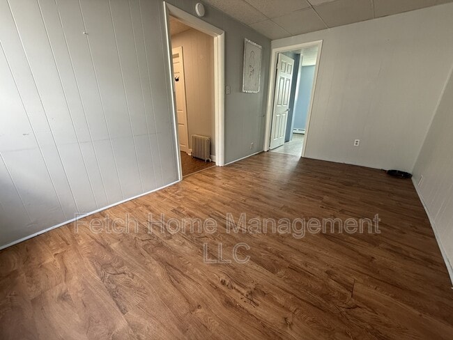 Building Photo - 521 Lehman St