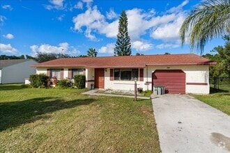 Building Photo - 1433 SE North Balcourt Ct