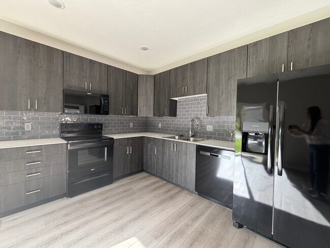 Foto del edificio - 4940 W Minota St