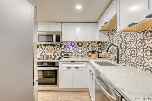 Foto del edificio - 339 S Bryant St