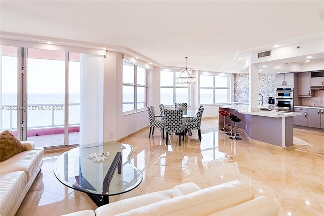 Foto del edificio - 2100 N Ocean Blvd