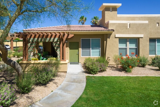 Building Photo - Villaggio at La Quinta