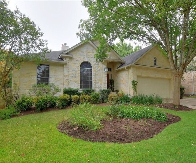 Building Photo - 9009 Lantana Way