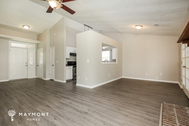 Foto del edificio - 249 Persimmon Cir