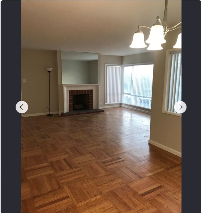 Building Photo - 1055 87th St