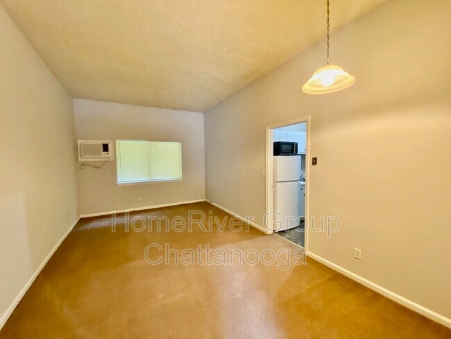 Building Photo - 3718 Fountain Ave