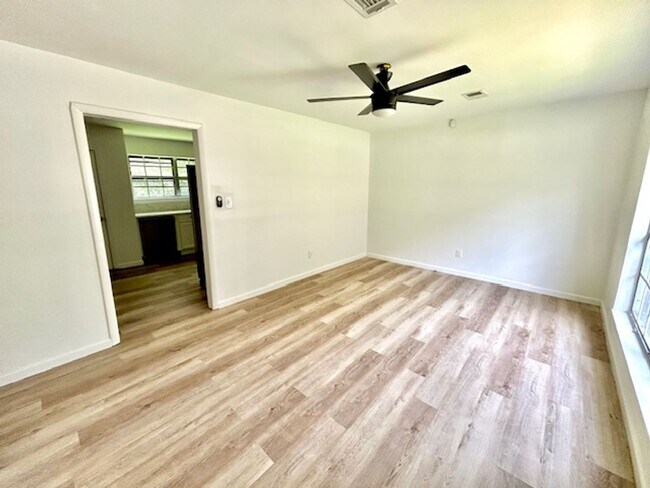 Foto del edificio - 3215 Delia Ln NW