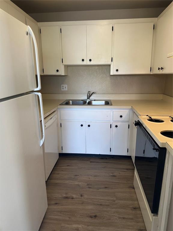 Foto del edificio - 4845 Rilma Ave