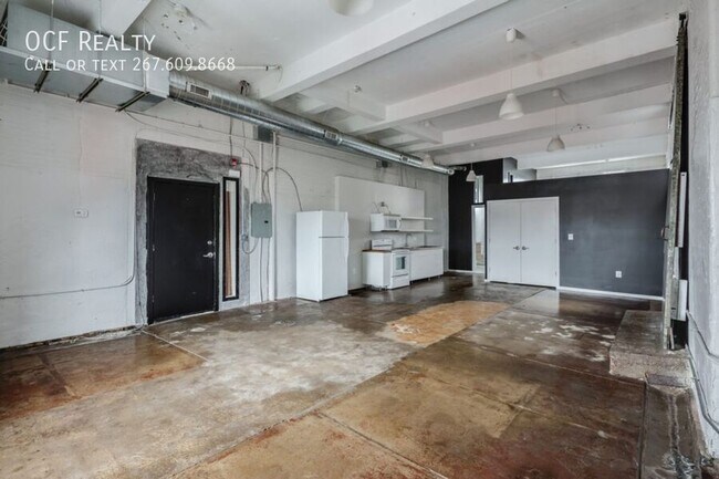 Building Photo - 1804-08 E. Hazzard-1A