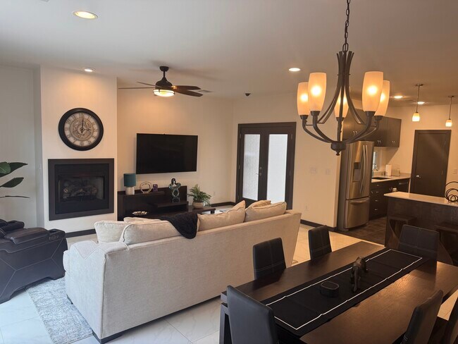 Foto del edificio - 1428 S Quincy Ave