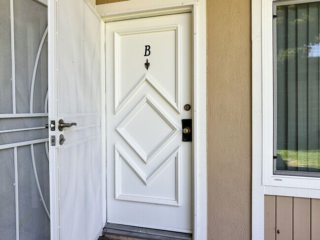 Foto del edificio - Clearbrook Ln (109)