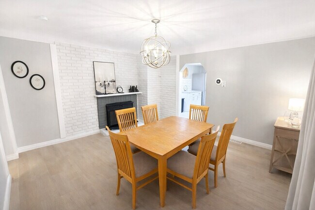 Foto del edificio - 14926 E 10 Mile Rd