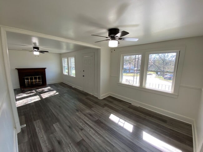 507 Perry Road - DR - LR - 507 Perry Rd