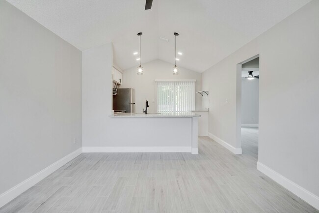 Building Photo - 10426 Riva Ridge Trail