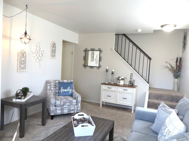 Foto del edificio - Century Square Townhomes