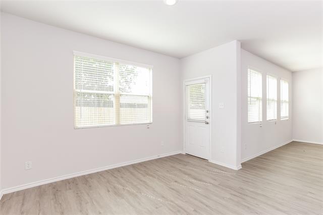 Building Photo - 8309 Runner Oak Ln