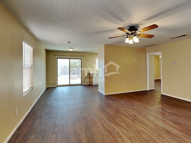 Foto del edificio - 1767 W Rue De La Montagne