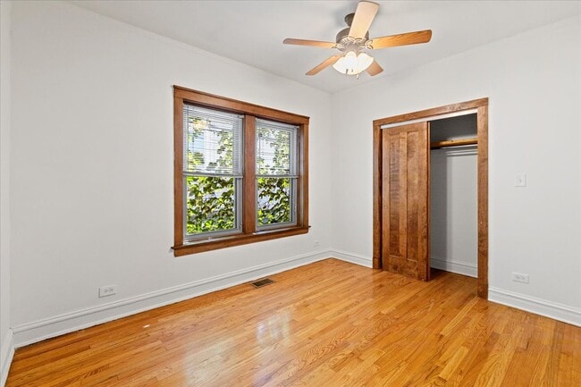 Building Photo - 3548 N Bosworth Ave