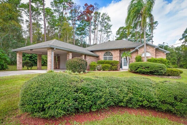 Foto del edificio - Beautiful 4BR Home with Fireplace, Screene...