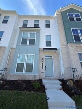 Building Photo - 15349 Sunray Wy