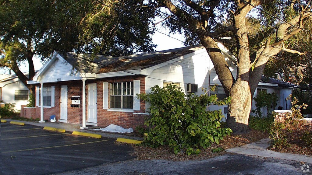 Building Photo - 4511-4513 Mcelroy Ave