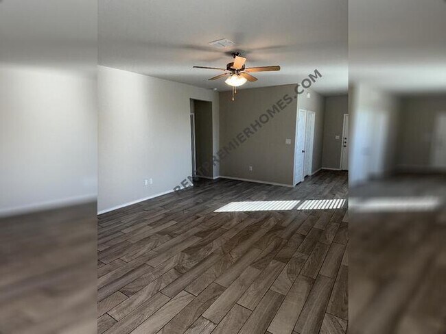 Foto del edificio - 270 Jaycen Ln