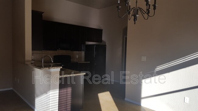 Building Photo - 1031 Carolyn Cove