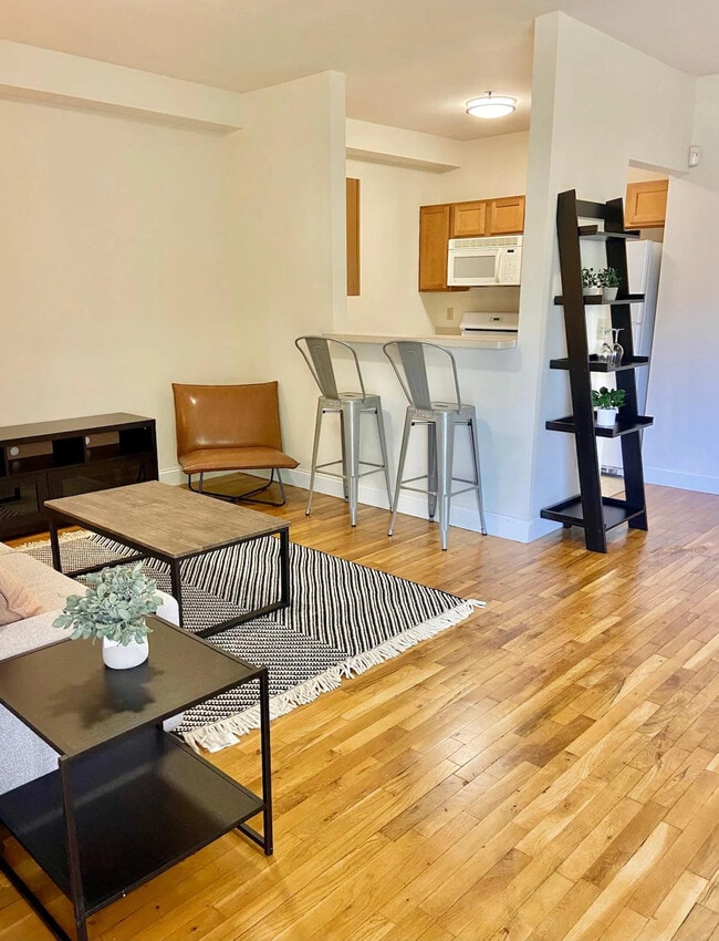 Building Photo - 331 Jefferson St