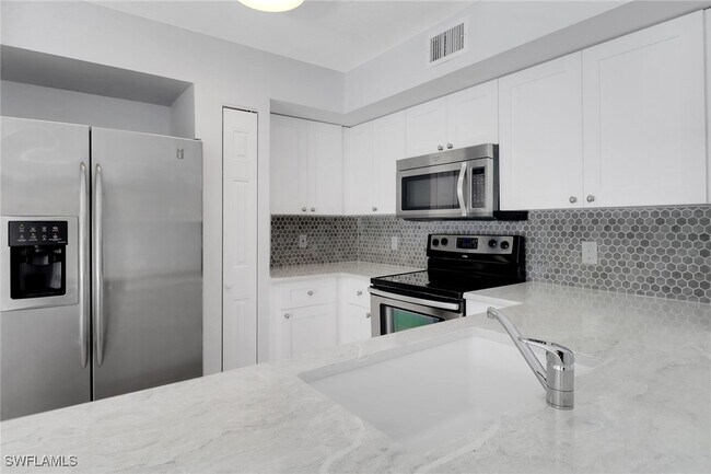 Foto del edificio - 1210 Wildwood Lakes Blvd