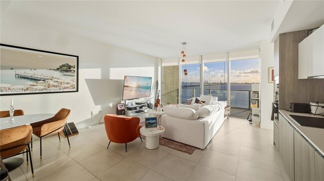 Foto del edificio - 2900 NE 7th Ave