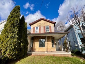 Building Photo - 1569 2nd St