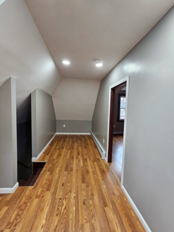 Building Photo - 133 Jubilee St