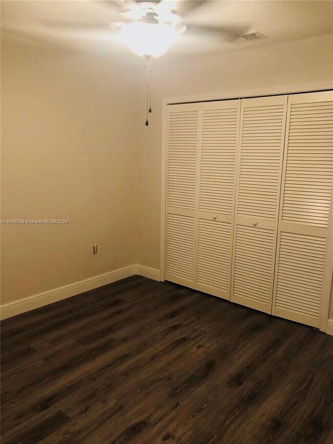 Foto del edificio - 481 NW 188th Terrace