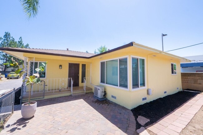 Building Photo - 3BR/2BA - Single Family Home in El Cajon!